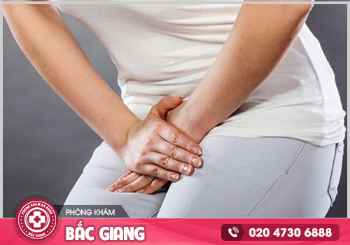 Tiểu buốt nữ - Triệu chứng không nên chủ quan